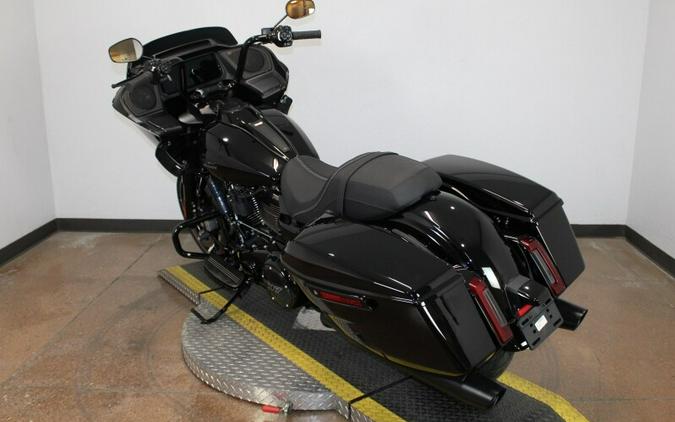 Harley-Davidson Road Glide® 2024 FLTRX 84445518 VIVID BLACK