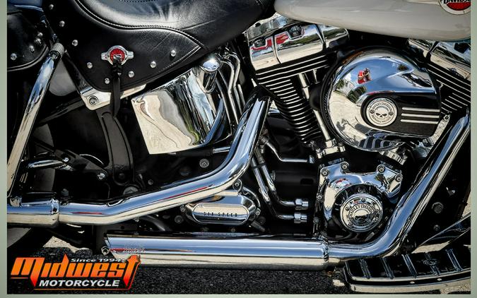 2017 Harley-Davidson® HERITAGE SOFTAIL CLASSIC