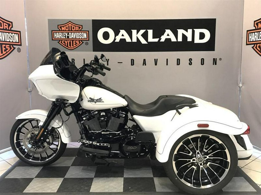 2025 Harley-Davidson® FLTRT - Road Glide® 3