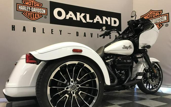 2025 Harley-Davidson® FLTRT - Road Glide® 3