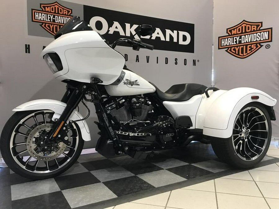 2025 Harley-Davidson® FLTRT - Road Glide® 3