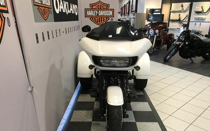 2025 Harley-Davidson® FLTRT - Road Glide® 3