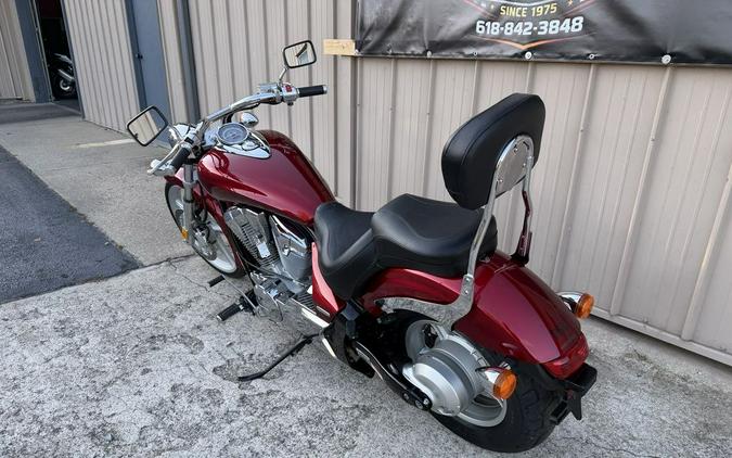 2010 Honda® Sabre ABS (VT1300CSA)