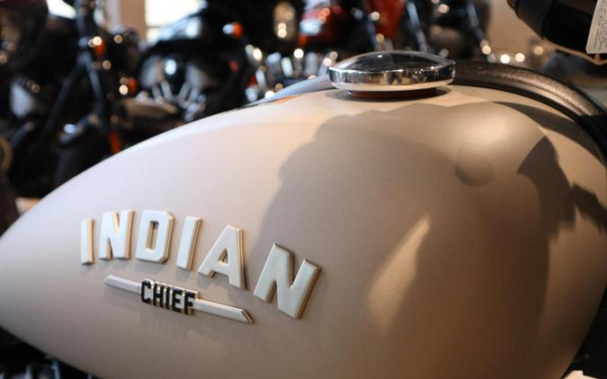 2023 Indian Motorcycle® Chief® ABS Silver Quartz Smoke