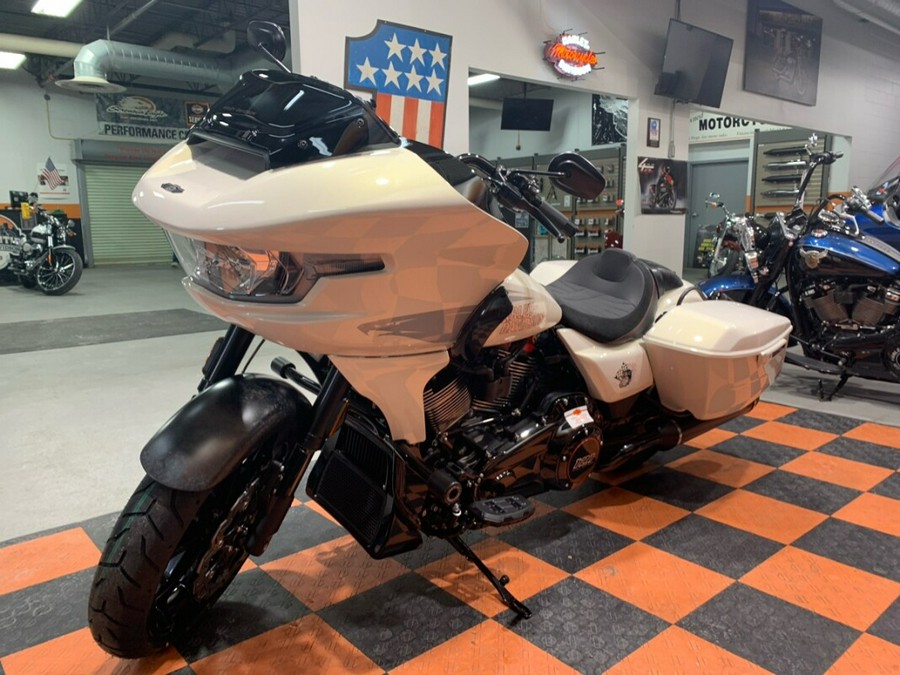 NEW 2024 HARLEY-DAVIDSON CVO ROAD GLIDE ST FLTRXSTSE FOR SALE NEAR LAKEVILLE, MN