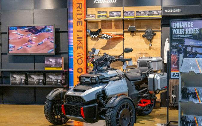 2025 Can-Am Canyon? XT
