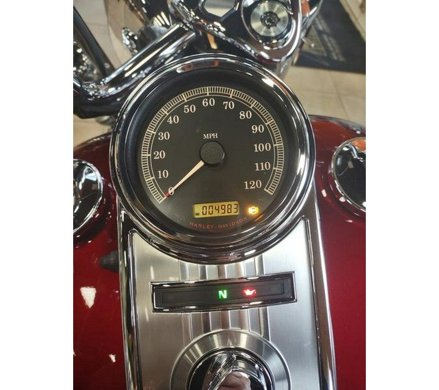 2011 Harley-Davidson® FLHRC - Road King® Classic