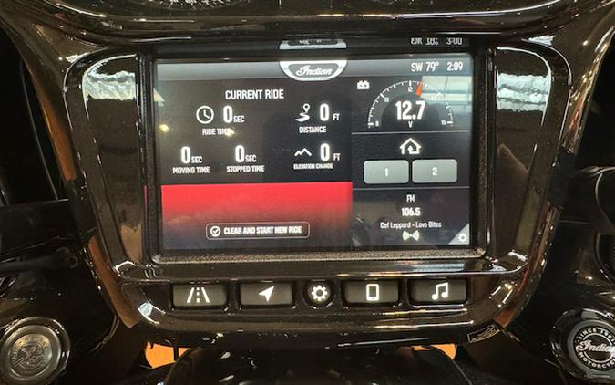 2026 Indian Motorcycle® Challenger 112 Dark Horse® with PowerBand Audio Package