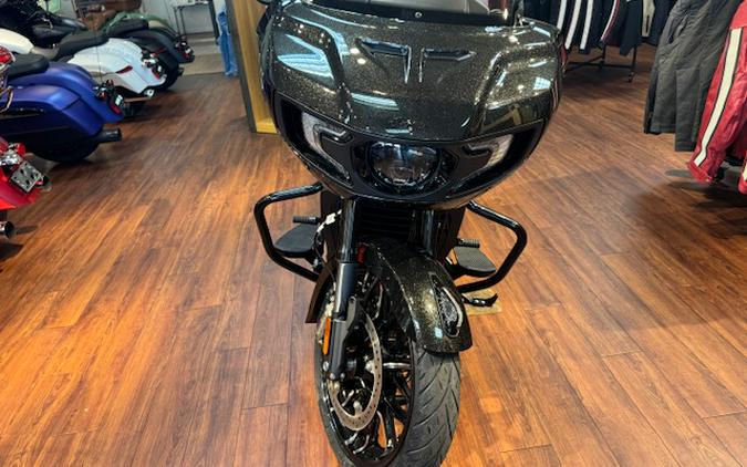 2026 Indian Motorcycle® Challenger 112 Dark Horse® with PowerBand Audio Package