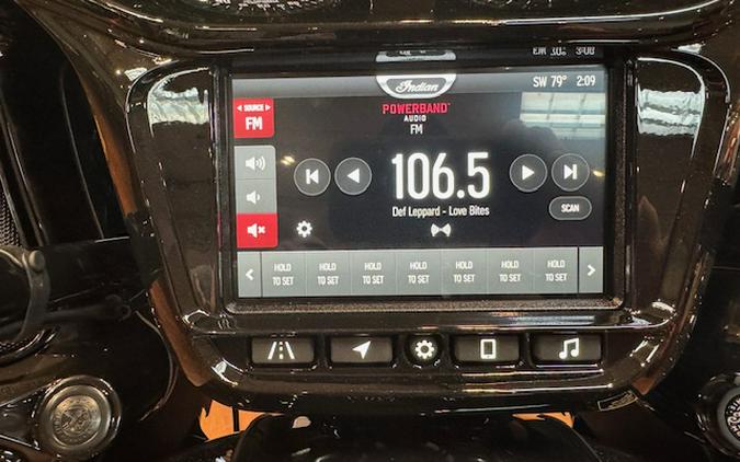 2026 Indian Motorcycle® Challenger 112 Dark Horse® with PowerBand Audio Package