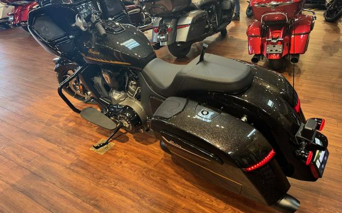 2026 Indian Motorcycle® Challenger 112 Dark Horse® with PowerBand Audio Package