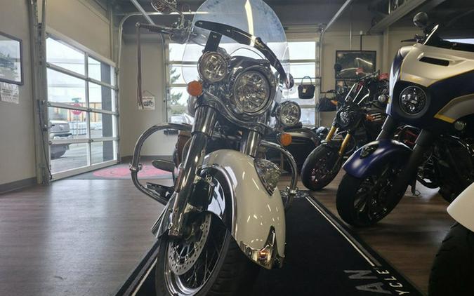 2016 Indian Chief Vintage Star Silver And Thunder Black