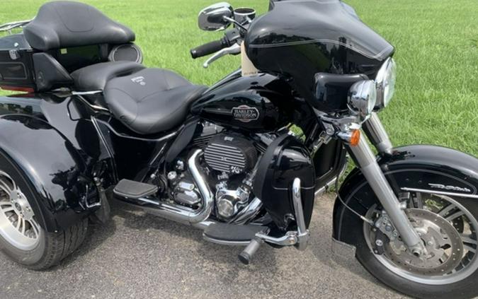 2011 Harley-Davidson® FLHTCUTG - Tri Glide® Ultra Classic®