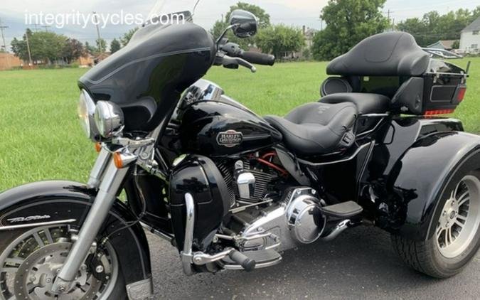 2011 Harley-Davidson® FLHTCUTG - Tri Glide® Ultra Classic®