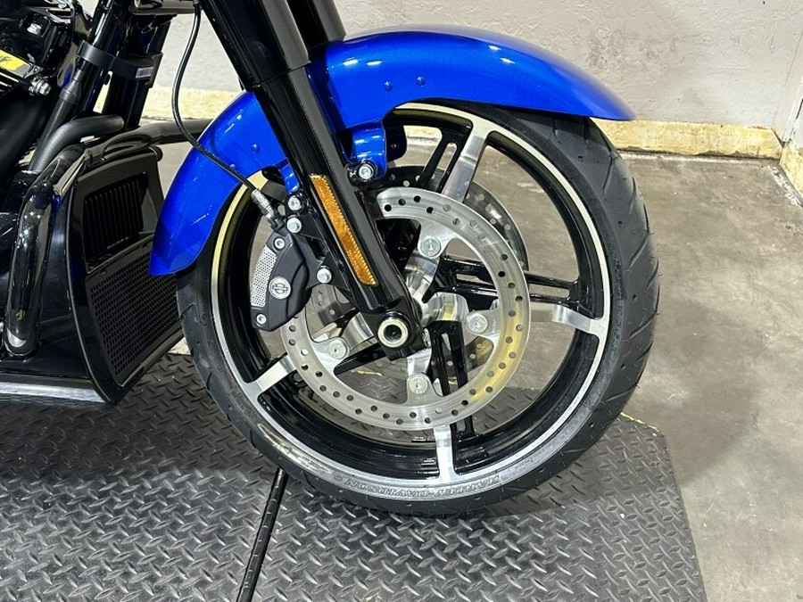Harley-Davidson Road Glide® 2024 FLTRX 84448230 BLUE BURST