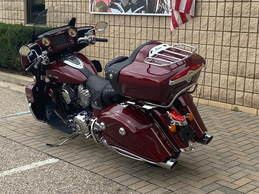 2017 Indian Motorcycle® Roadmaster® Burgundy Metallic