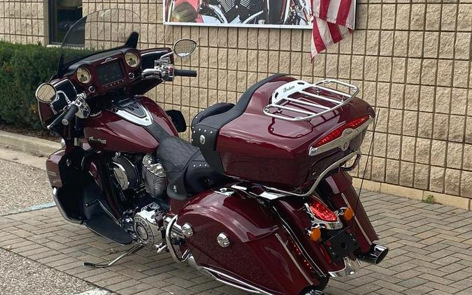 2017 Indian Motorcycle® Roadmaster® Burgundy Metallic