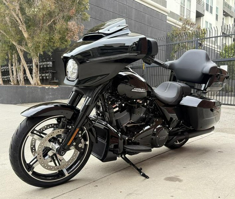 2025 Harley-Davidson® FLHX - Street Glide®