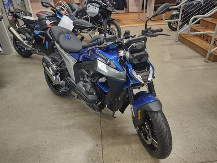2026 BMW R 1300 R