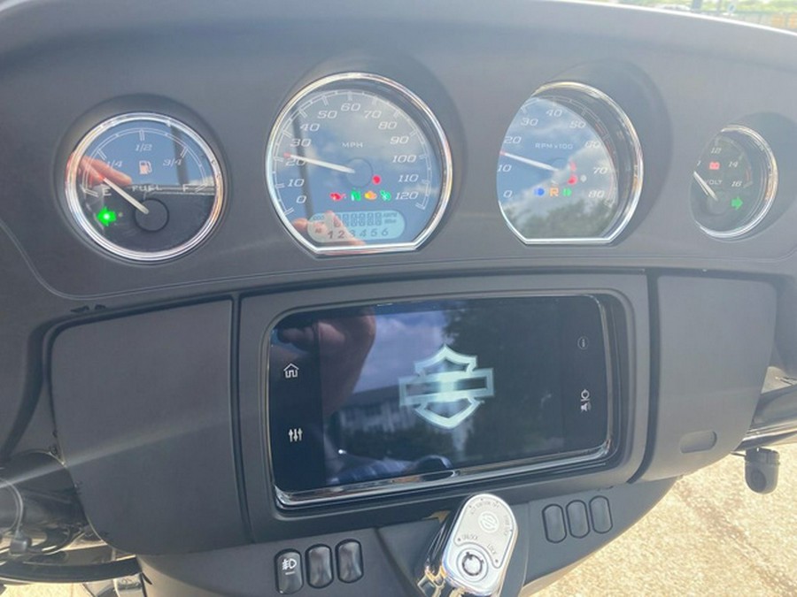 2023 Harley-Davidson FLHTCUTG - Tri Glide Ultra