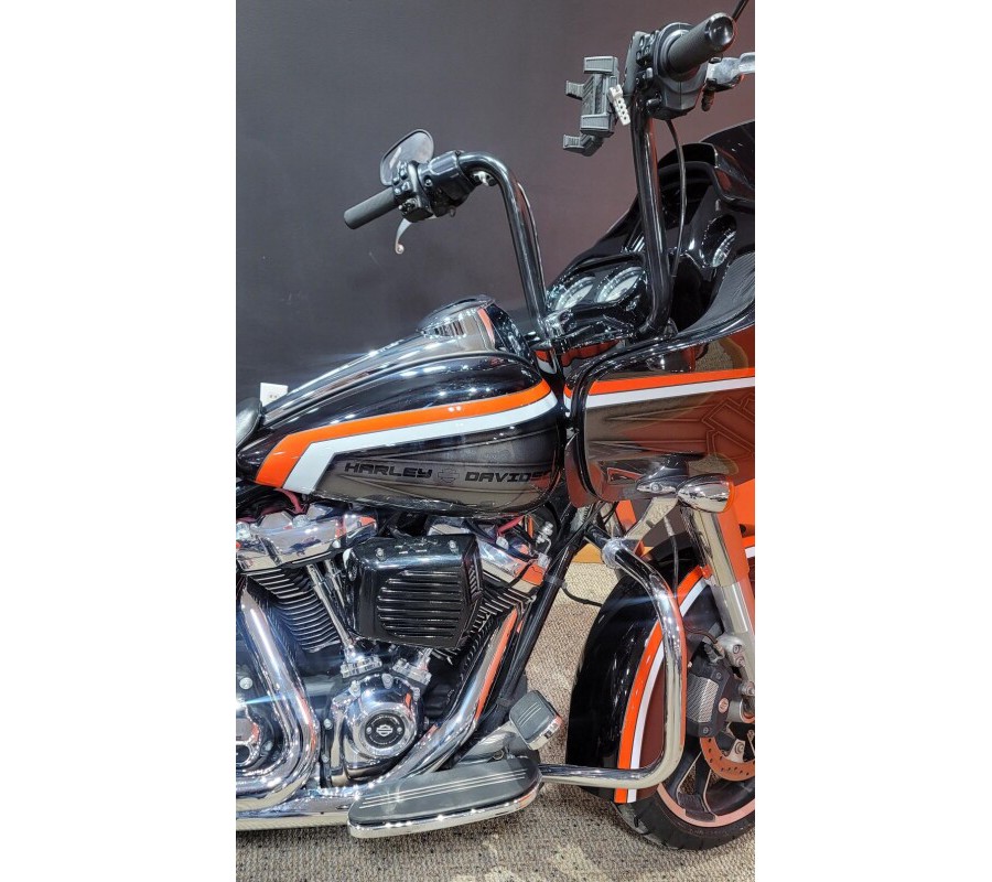 2020 Harley-Davidson® Road Glide® Vivid Black