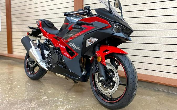 2024 Kawasaki Ninja® 500 ABS Passion Red/Metallic Flat Spark Black