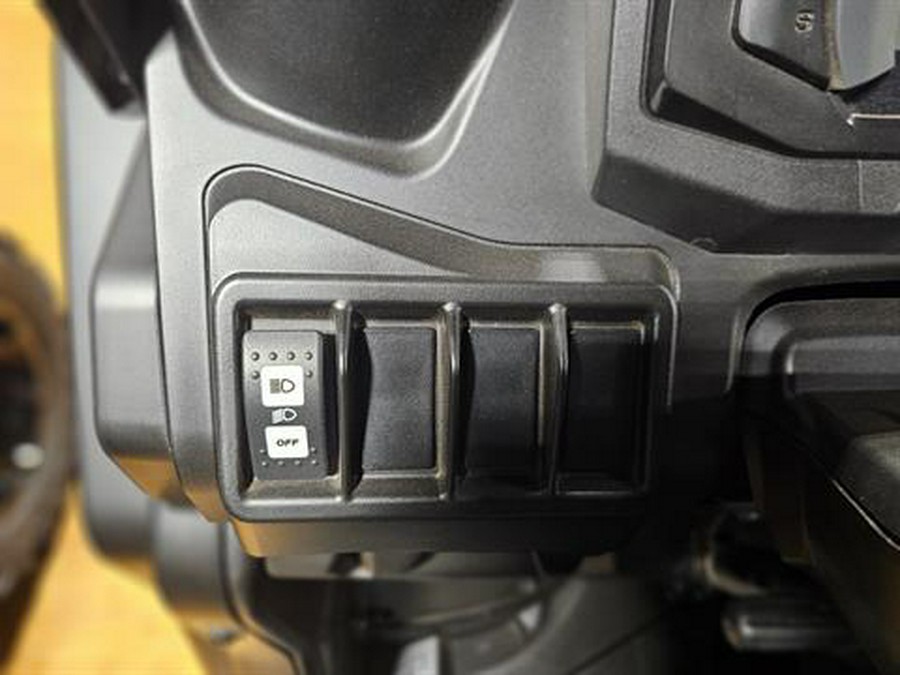 2026 Can-Am Defender MAX DPS HD10