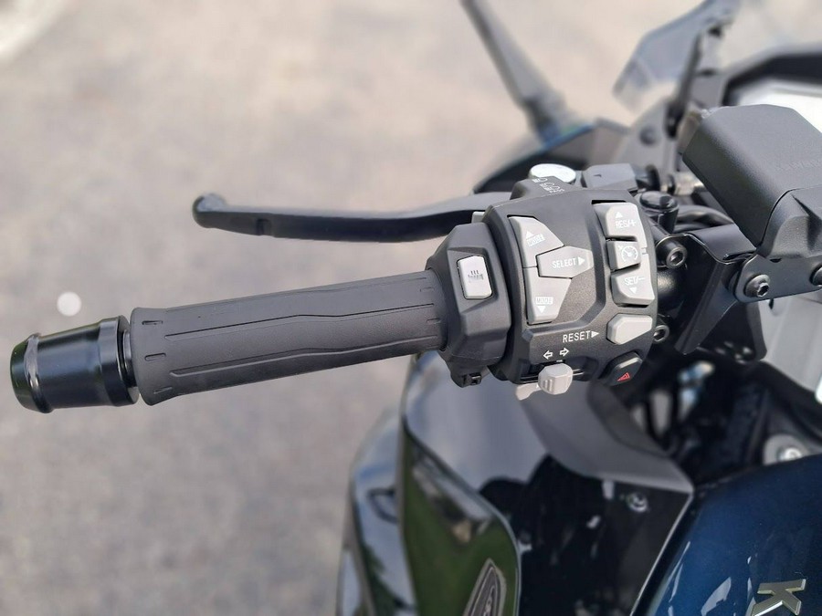 2026 Kawasaki Ninja® 1100SX SE ABS