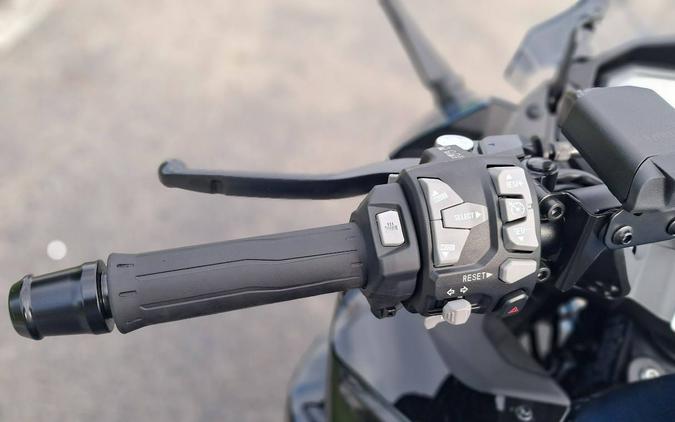 2026 Kawasaki Ninja® 1100SX SE ABS