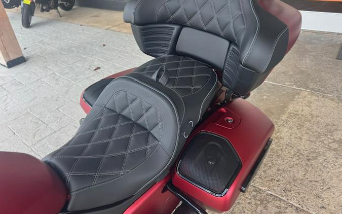 2025 Indian Motorcycle® Roadmaster® PowerPlus Dark Horse® with PowerBand Audio Package