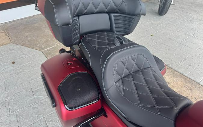 2025 Indian Motorcycle® Roadmaster® PowerPlus Dark Horse® with PowerBand Audio Package