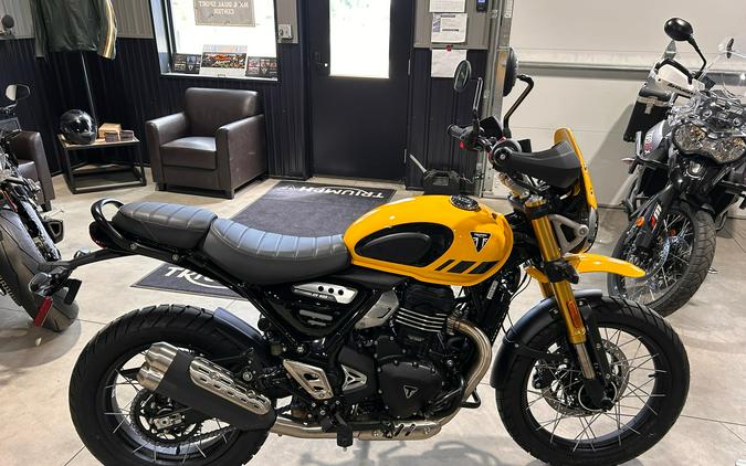 2026 Triumph Scrambler 400 XC