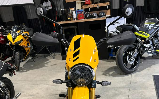 2026 Triumph Scrambler 400 XC