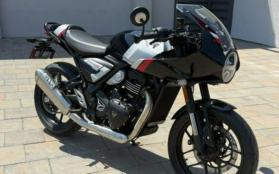 2026 Triumph Thruxton 400 Phantom Black / Aluminium Silver 400