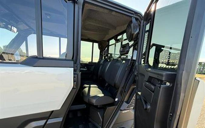 2027 Can-Am Defender XU MAX Limited HD11