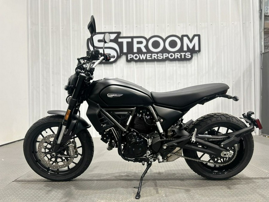 2025 Ducati Scrambler Icon Dark 800 ICON