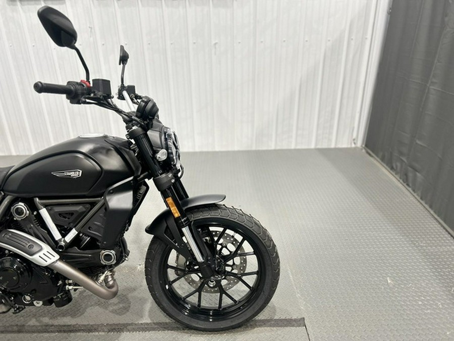 2025 Ducati Scrambler Icon Dark 800 ICON