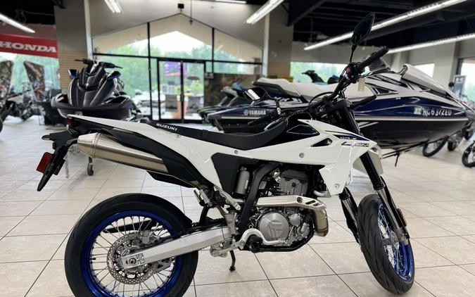2026 Suzuki DR-Z4SM