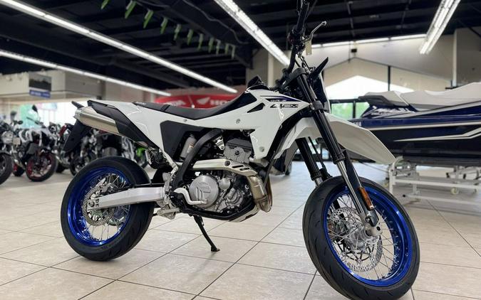 2026 Suzuki DR-Z4SM