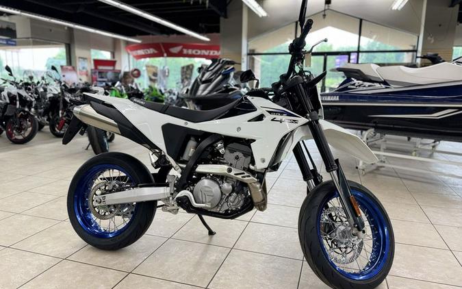 2026 Suzuki DR-Z4SM