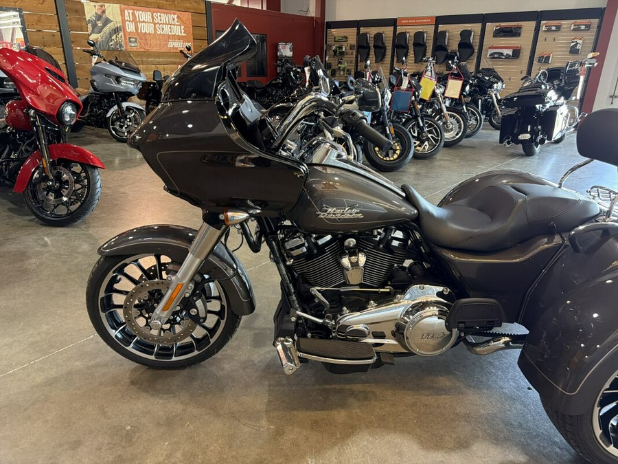 FLTRT 2023 Road Glide® 3