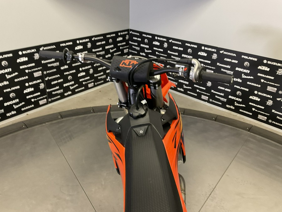 2026 KTM 450 SX-F - 42701M