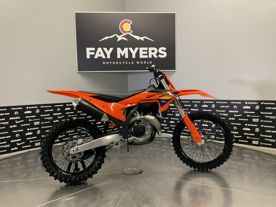 2026 KTM 450 SX-F - 42701M