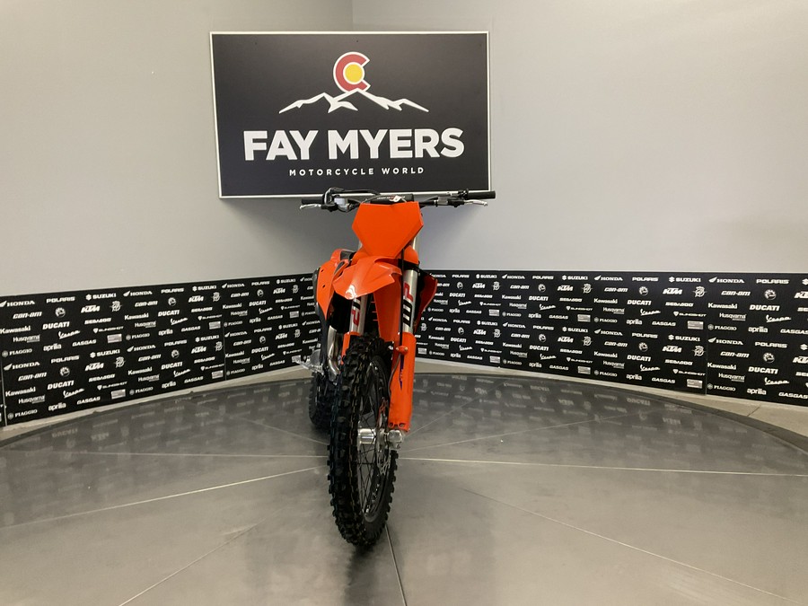 2026 KTM 450 SX-F - 42701M
