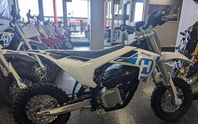 2024 Husqvarna EE 3