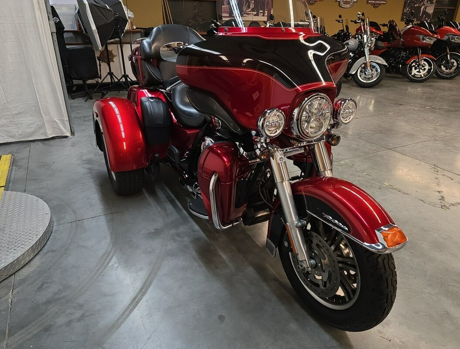 FLHTCUTG 2012 Tri Glide Ultra Classic