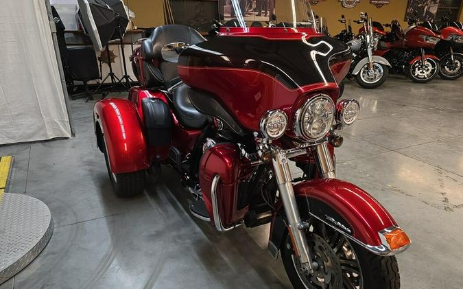 FLHTCUTG 2012 Tri Glide Ultra Classic