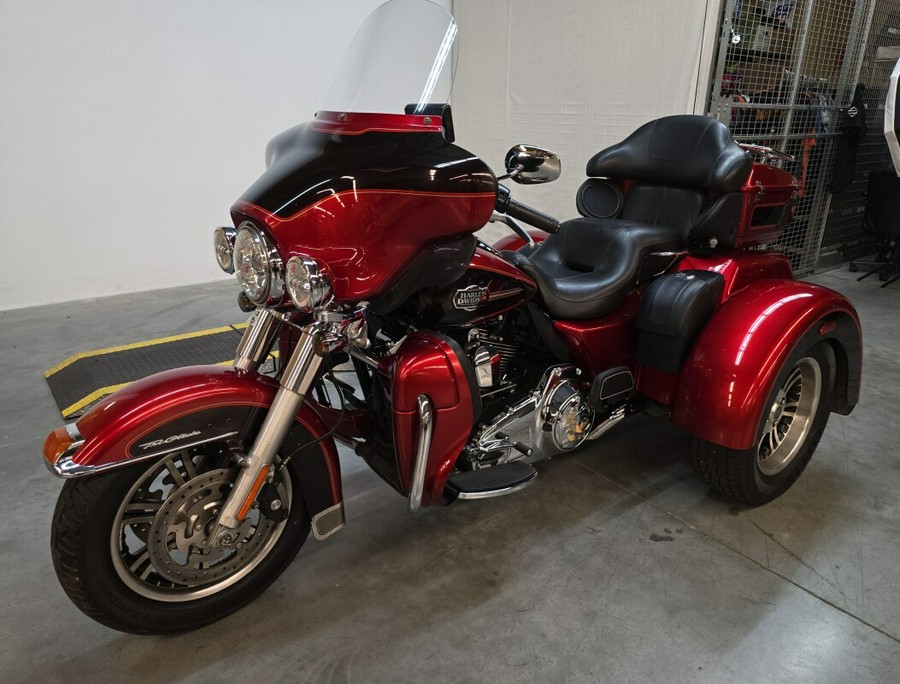 FLHTCUTG 2012 Tri Glide Ultra Classic