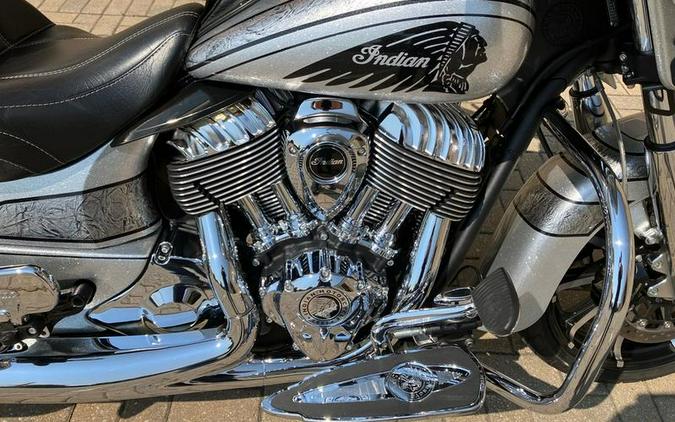 Quick review of 2018 Indian Chieftain Elite with big...