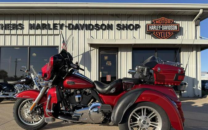 2013 Harley-Davidson® FLHTCUTG - Tri Glide® Ultra Classic®